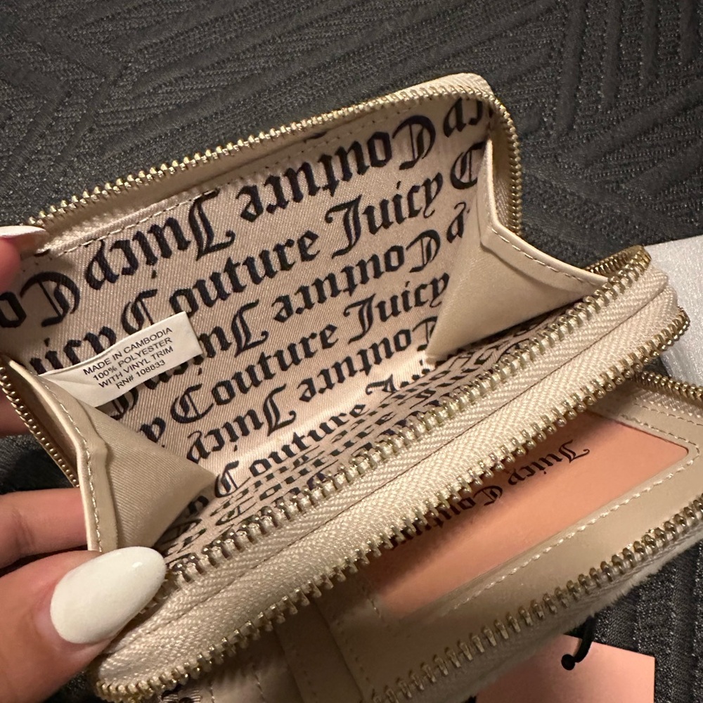 Juicy Couture Wallet - Picture 5 of 6